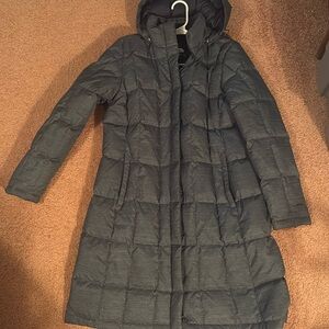 Puffer winter coat. Goes to knees